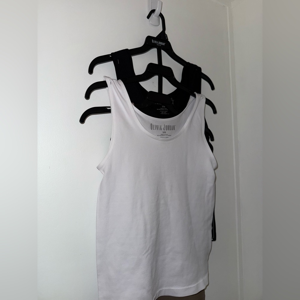 olivia jordan 3 pack tank tops NWT